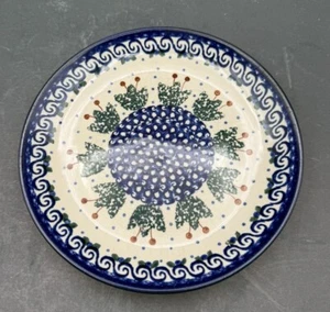BOLESLAWIEC POLISH POTTERY -- 7.5 INCH ROUND FLOWER SALAD PLATE SIGNED, CRACK - Picture 1 of 4