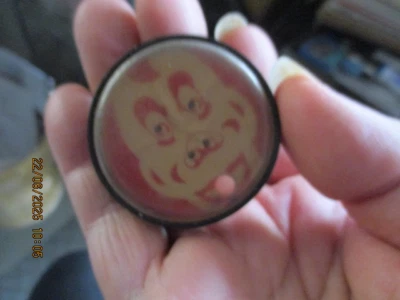 Ancien Jeu d'adresse de poche billes  recto verso rare - lune - singe ? - Photo 1/2