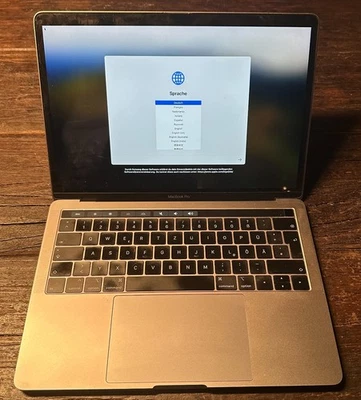 Apple MacBook Pro 13-inch Space Gray, 2,3 GHz QC, 8 GB, 256 GB, Touch bar - Bild 1 von 4