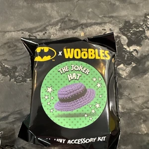 The Woobles Teeny Tiny Zubehör Sets Batman The Joker Hut - Bild 1 von 2