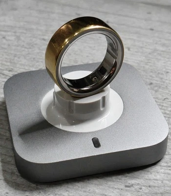 BRAND NEW OURA 4 GEN  GOLD SMART BLUETOOTH RING size 9 RRP £455 NO BOX!!! - Image 1 of 4