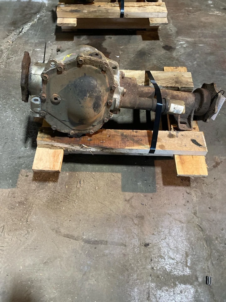 Used Differential Carrier Assembly fits: 2011 Chevrolet Silverado 2500 pickup Fr - Image 1 of 4