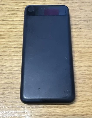 Banco de alimentación de carga Belkin Boost 10K con conector Lightning - negro Foto 1 de 4