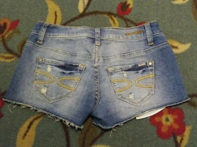 Pantalones Cortos de Jean ZCO para Mujer Talla 1 Cortes Cortos Denim Envejecido Bling Dobladillo Crudo Foto 1 de 4