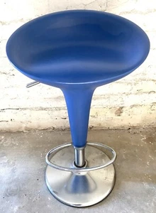 Designklassiker Magis Bombo Barhocker Hocker blau - Bild 1 von 4