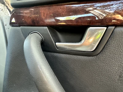 OEM 2002-2008 Audi A4 3.0 Quattro Rear RIght Interior Door Handle Black 02 03 04 - Image 1 of 3