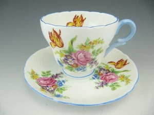 Shelley Henley Shape Tea Cup & Saucer Davies Tulip Pattern - Picture 1 of 9