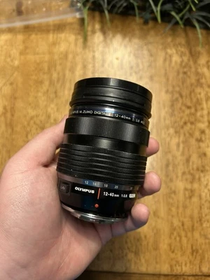 Olympus Digital 12-40mm f2.8 M. Zuiko PRO ED Lens MFT Micro 4/3 Parts or Repair - Image 1 of 4