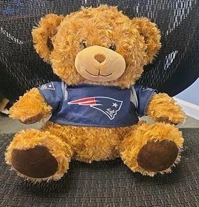 FOCO NEW ENGLAND PATRIOTS PLÜSCHBÄR -- SITZEND mit TEAM SHIRT - Bild 1 von 3