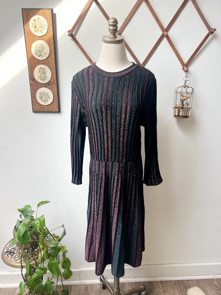 Vestido Suéter Nanette Lepore Metálico Rayas Acanalado Tejido Ajuste y Acampanado Grande Foto 1 de 4