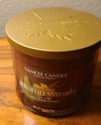New Yankee Candle Autumn Wreath 2 Wick Medium Tumbler 12.5oz - Photo 1/2