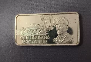 Gen. Douglas Mac Arthur 'Our Greatest Americans' 1 Troy OZ .999 Fine Silver Bar - Picture 1 of 2