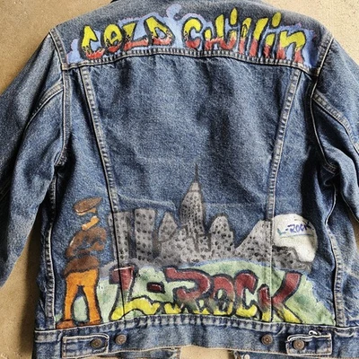 Chaqueta vaquera vintage de graffiti Streetwear Levis Trucker arte destrozado única en su clase talla 40 Foto 1 de 4