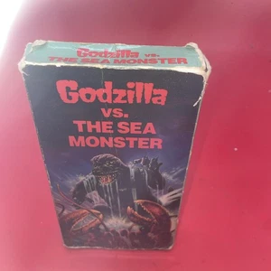 Godzilla vs.  The Sea Monster, VHS Tape, 1967 (1987) Video Treasures - Foto 1 di 4