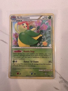 2010 BELLOSSOM #1/90 HGSS UNERSCHROCKEN POKEMON KARTE - RARE - HOLO - LP/NM - Bild 1 von 2