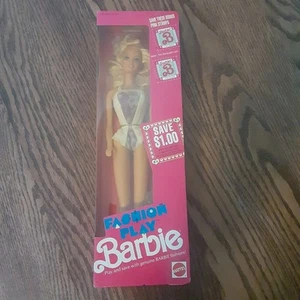 Barbie Mattel gioco moda vintage anni 90 con francobolli rosa scatola aperta - Foto 1 di 6