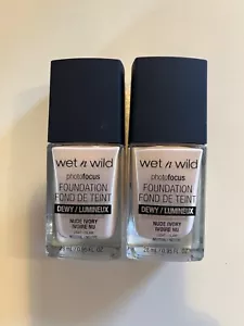 LOTE de 2 bases de enfoque fotográfico Wet n Wild marfil desnudo NUEVO Dewy Lumineux - Imagen 1 de 4