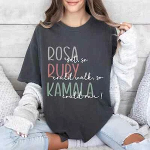 Rosa saß, damit Ruby laufen konnte, damit Kamala laufen konnte! Hemd Harris 2024 - Bild 1 von 16