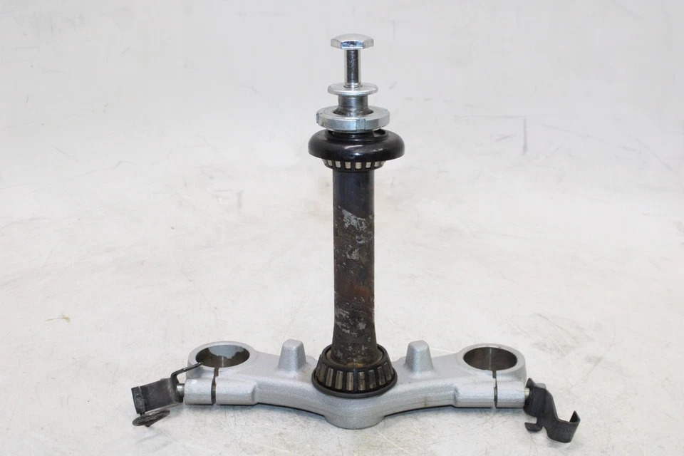 Suzuki GS500F 2009 OEM HORQUILLA DELANTERA ABRAZADERA INFERIOR TRIPLE ÁRBOL VÁSTAGO Foto 1 de 4