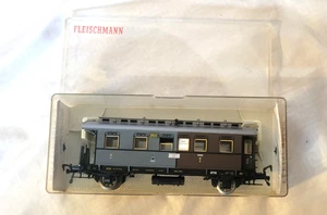 Fleischmann HO DC 84 5813 Personenwagen 3 Kl. in OVP-2- - Picture 1 of 19