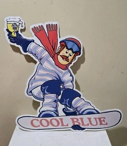 Letrero de metal para snowboarder Pabst Blue Ribbon Beer PBR Cool Blue grande 23"x 21" - Imagen 1 de 2