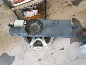 OEM 2004-2008 Ford Super Crew Subwoofer Speaker Box & Amp 5L3T-18C804-BA - Picture 1 of 8