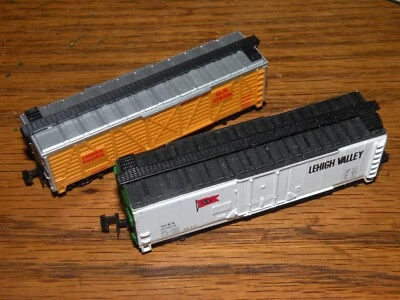 Life-Like N Scale Union Pacific Boxcar U.P. 476306 - Lehigh Valley Two Cars Lot - Image 1 of 4