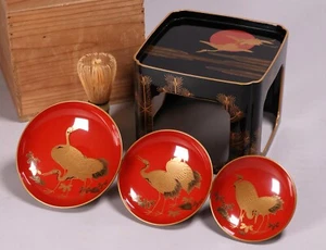Japanischer Lack Sake Becher Sakazuki & Ständer Gold Kranich Hinode Maki-e Meiji Ära 19. - Bild 1 von 20