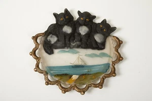 Three Black Cats (M3R) Reticulated Glass Plate (JSF6) Hand Painted Antique Old - Picture 1 of 8
