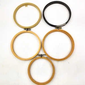 Round Embroidery Hoops Lot of 5 Wood Plastic Metal Size 4" & 5" Cross Stitch - Picture 1 of 9