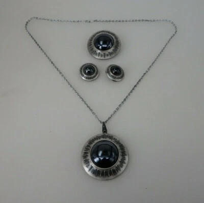Neugablonz Dieter Knobloch: Design Schmuckset mit Onyx Cabochons (83476) - Bild 1 von 4