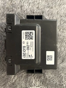 2016-2017 Chevrolet Camaro SS Parking Assistance Module ECU USED OEM GM 13512363 - Picture 1 of 3