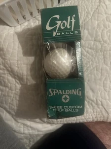 3 ORIGINAL DORAL COUNTRY CLUB VINTAGE LOGO GOLF BALLS - Picture 1 of 4