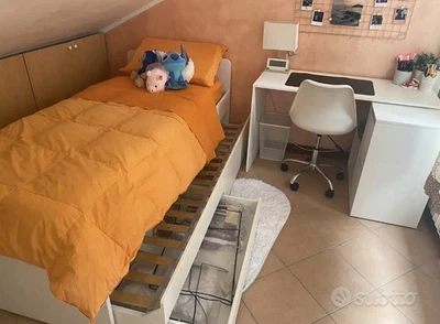 Letto doppio salvaspazio con scrivania – Bianco opaco, ottime condizioni - Immagine 1 di 4