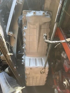 MERCEDES MBE 4000 OIL PAN R 460 014 16 02 - Picture 1 of 2