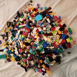 Lego Lot - Approximately 3 Pounds Random Lego Pieces See Photo for Sizes - Picture 1 of 4