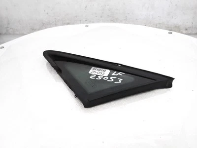 Volkswagen Golf GTI 2022-2024 pilar delantero izquierdo esquina ventilación puerta cristal ventana Foto 1 de 4