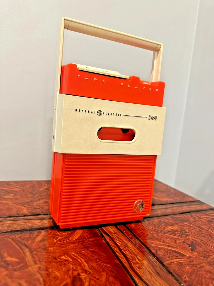 RARO 1967 GE G3700 Era Espacial Mod NARANJA Reproductor de Cinta de Cassette Audio Portátil Foto 1 de 4