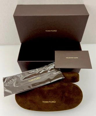 FUNDA PARA GAFAS DE SOL TOM FORD TERCIOPELO con caja de regalo y paño de pulido Foto 1 de 4