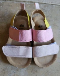 Sandali regolabili H&M rosa bambina/neonato Eu 20/21 UK 4/4,5. - Foto 1 di 7