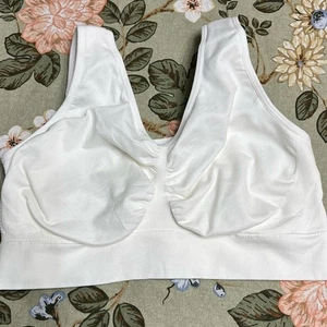 Genie Bra Wireless Seamless weiß BH mit herausnehmbarer Polsterung Gr. 1X - Bild 1 von 4