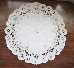 VTG 500 PCS 12" WHITE PAPER LACE FRENCH LACE HEART ROUND DOILY CHARGER WEDDING - Picture 1 of 5