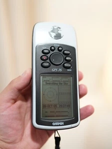 GARMIN GPS 76 Handheld GPS Map Navigator White - Picture 1 of 8