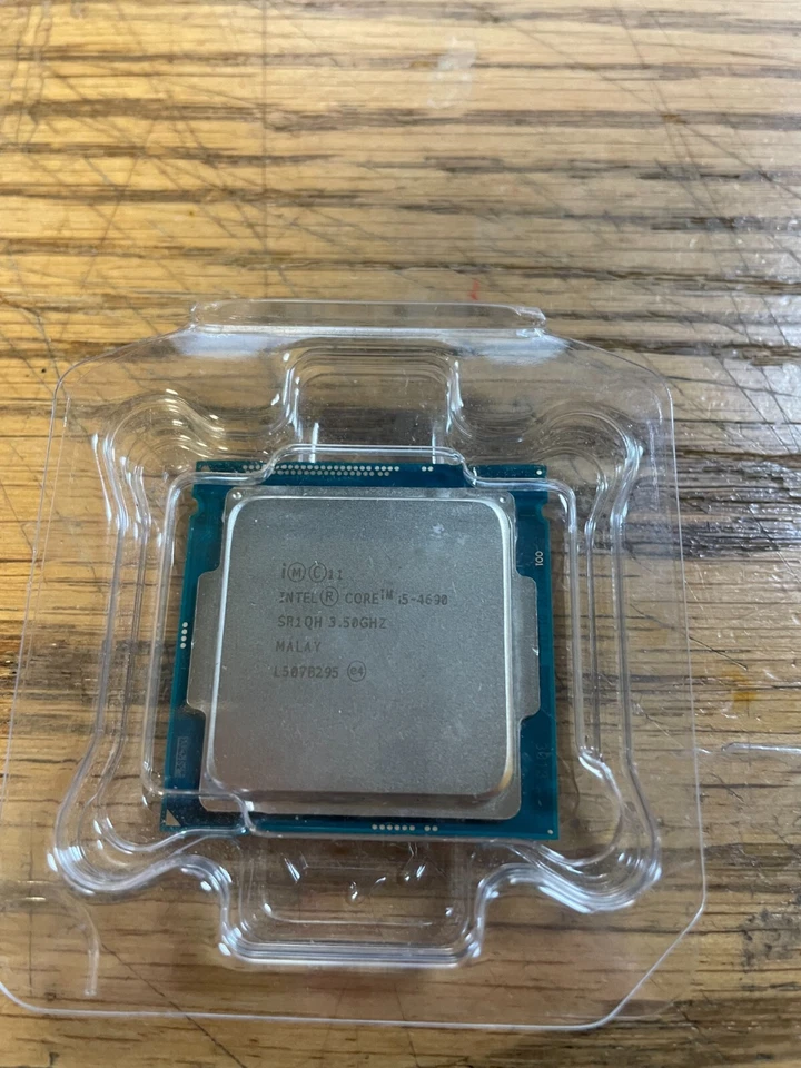 Intel Core i5-4690 - Image 1 of 1
