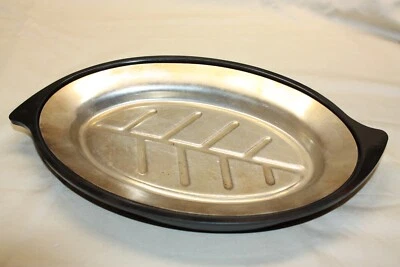 Portaplatos y placa de aluminio Nordic Ware #1112 Fajita para carne Foto 1 de 4