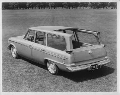 1963 Studebaker Sliding Roof Wagonaire Press Photo and Release 0047 - Image 1 of 2