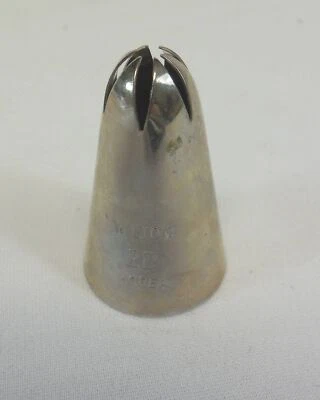 Nueva punta para decoración de flores Wilton #2D Foto 1 de 3