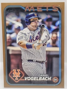 Daniel Vogelbach - 2024 Topps Series 1 #345 Gold 1529/2024 - New York Mets L1 - Bild 1 von 3