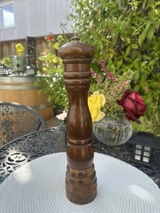 Molinillo de pimienta de madera marrón vintage Peugeot Francia clásico 13 pulgadas - Imagen 1 de 10
