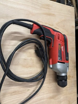 Винтажная электрическая дрель NOS, 3/8 дюйма с переменной скоростью.  Патрон без ключа, 0-2800 об/мин. - Изображение 1 из 4